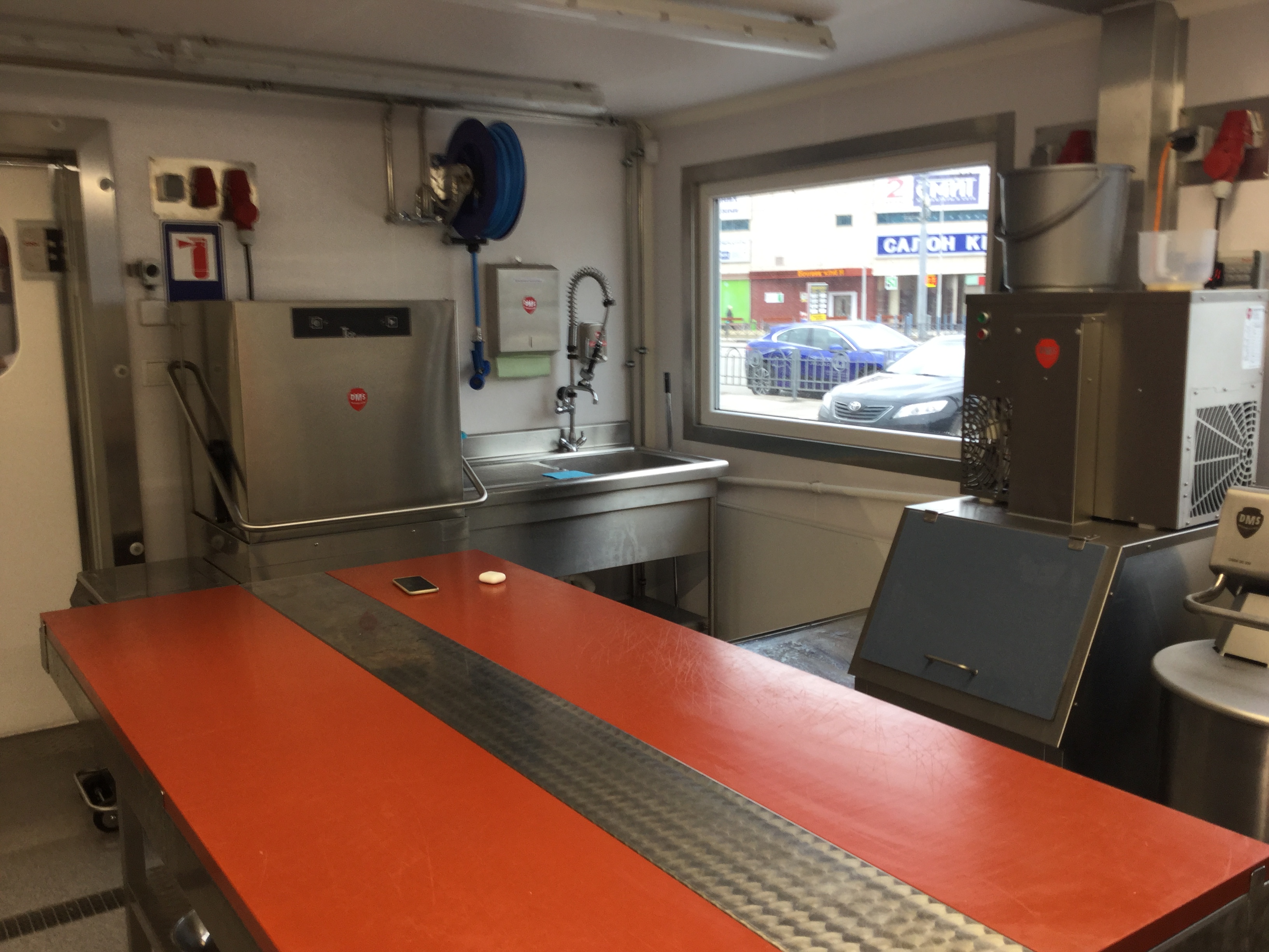 Mobile Food Processing Center DMS Maschinensysteme GmbH & Co KG